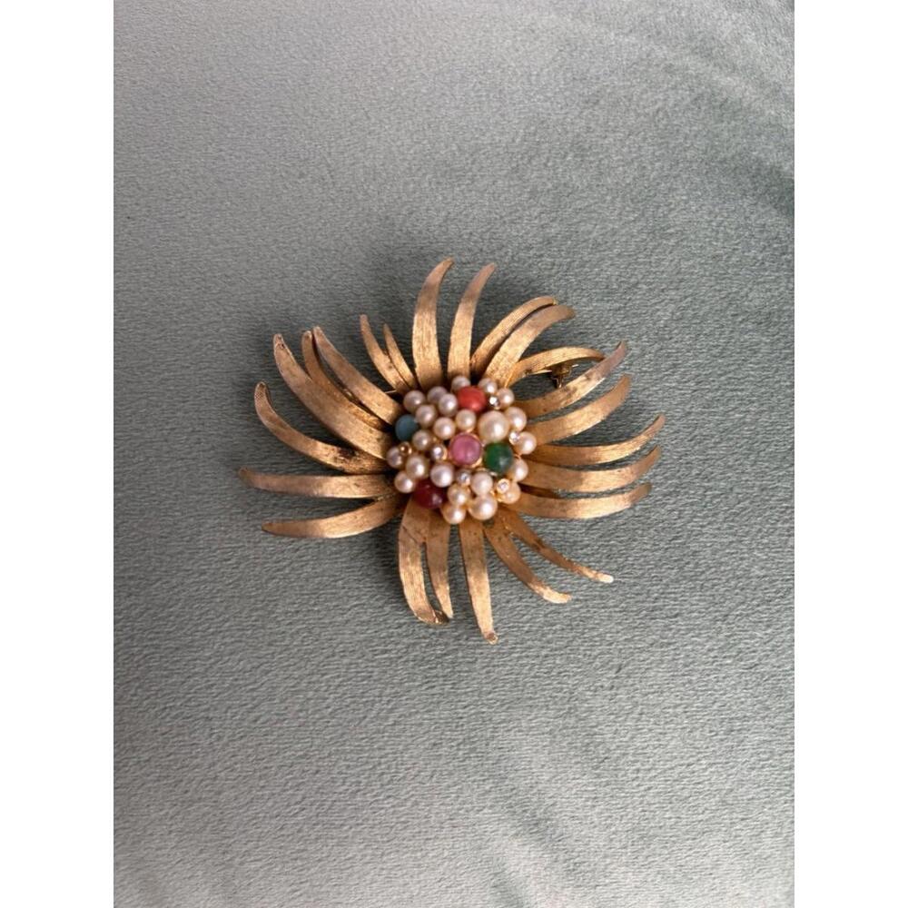 Vintage Flower Brooch‎ Mix Stones Faux Pearls Goldtone P033